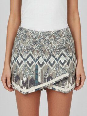 Tribal Envelope Skort Shorts Size Small b53